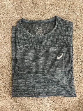 Asics Men's Heather Charcoal Short-Sleeve Performance Tee